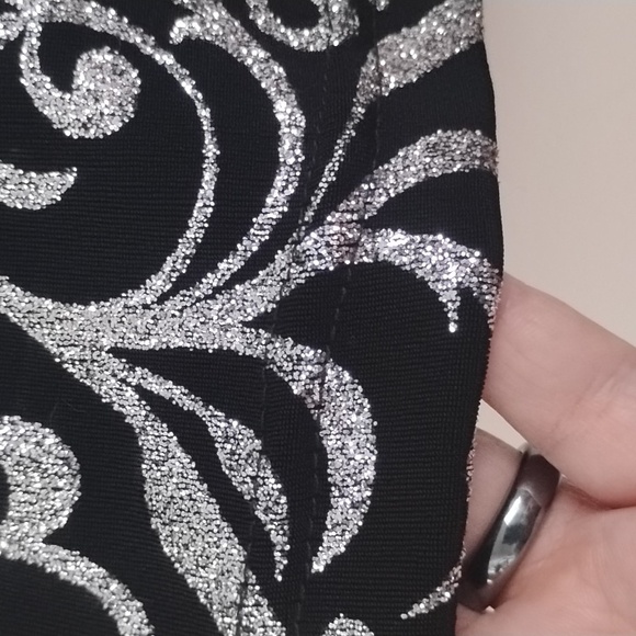 Vintage J.B.S. LTD. Women's Black & Silver Metallic Sparkle Abstract Print Top - Picture 9 of 13